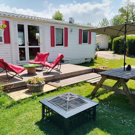 Mobil-Home Coin De Paradis En Cote D'Opale Sur Terrain Prive Et Sa Caravane Hermelinghen Extérieur photo
