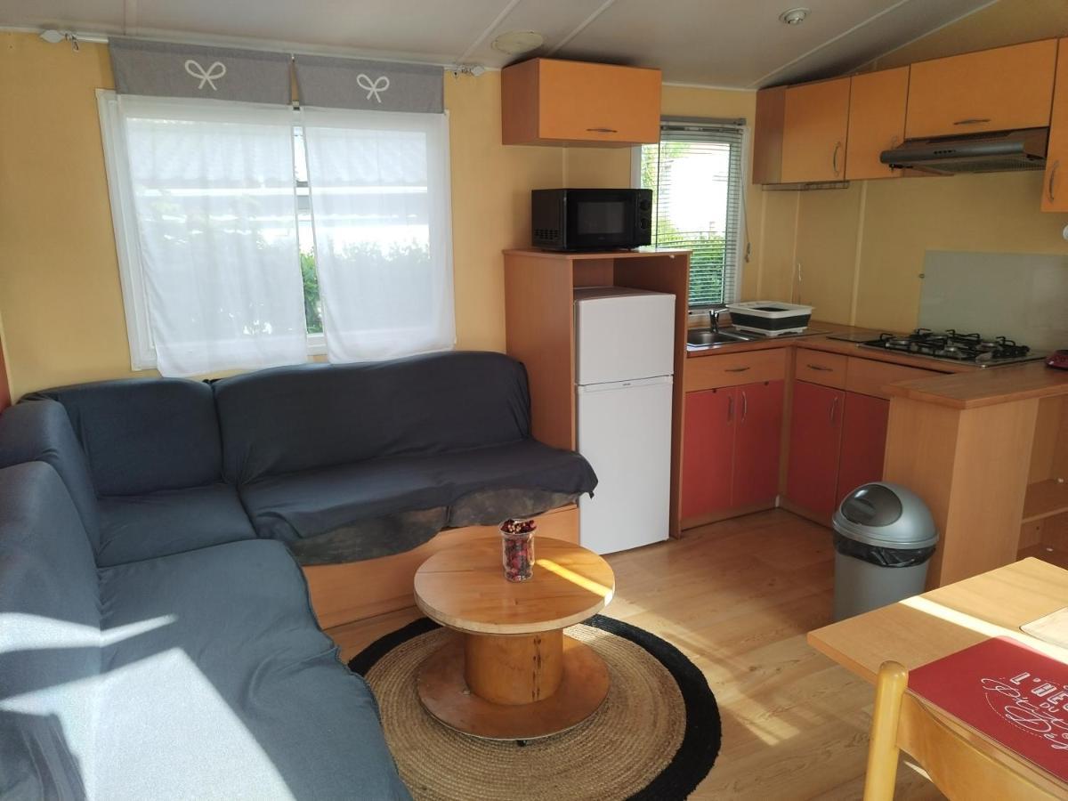 Mobil-Home Coin De Paradis En Cote D'Opale Sur Terrain Prive Et Sa Caravane Hermelinghen Extérieur photo